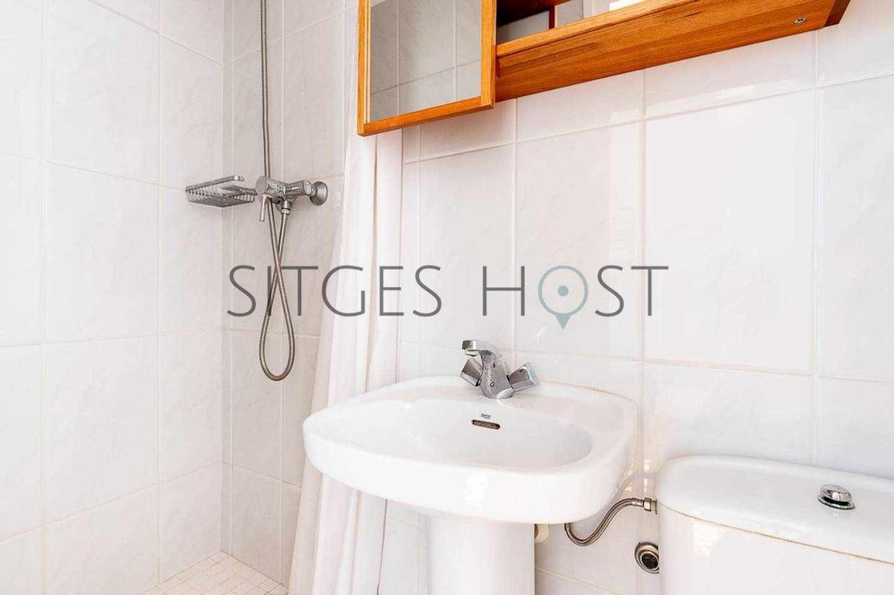 Apartamento Alojáte en una torre sobre el mar Sitges Exterior foto